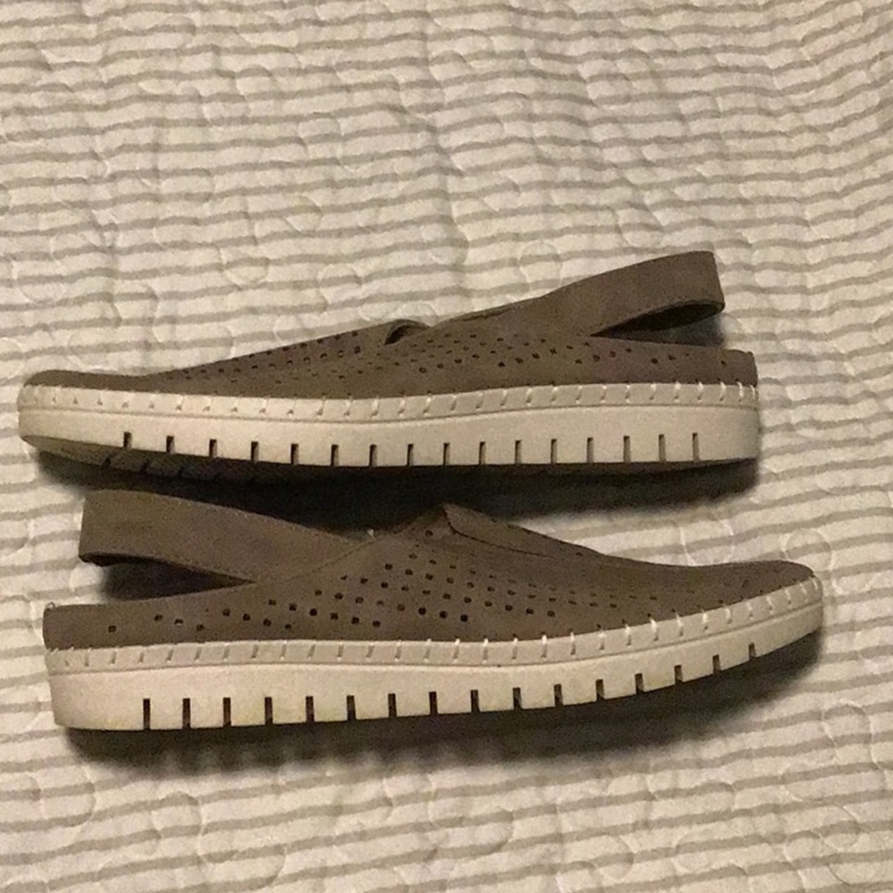 EASY STREET SHOES